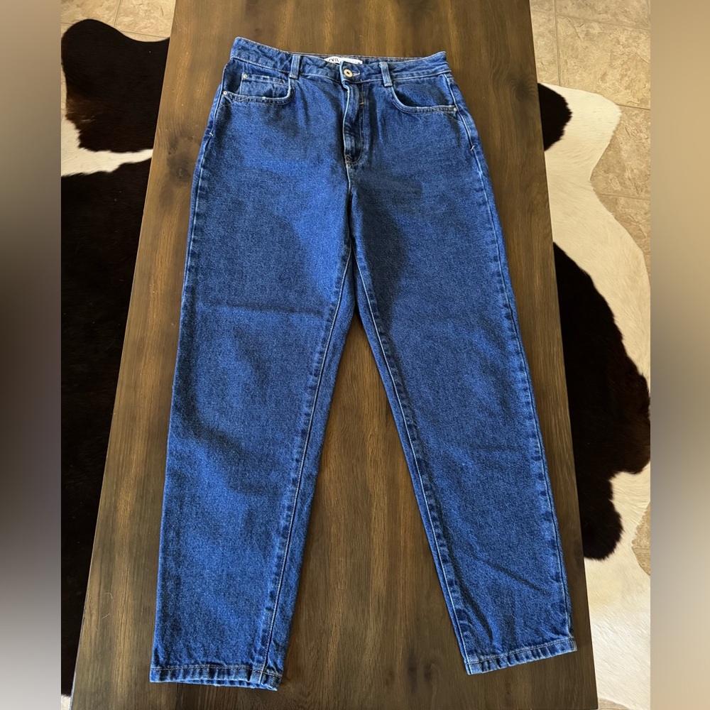 Zara high rise mom jeans size 6